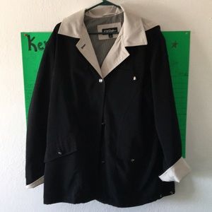 Karizma Jacket with hood and buttons.